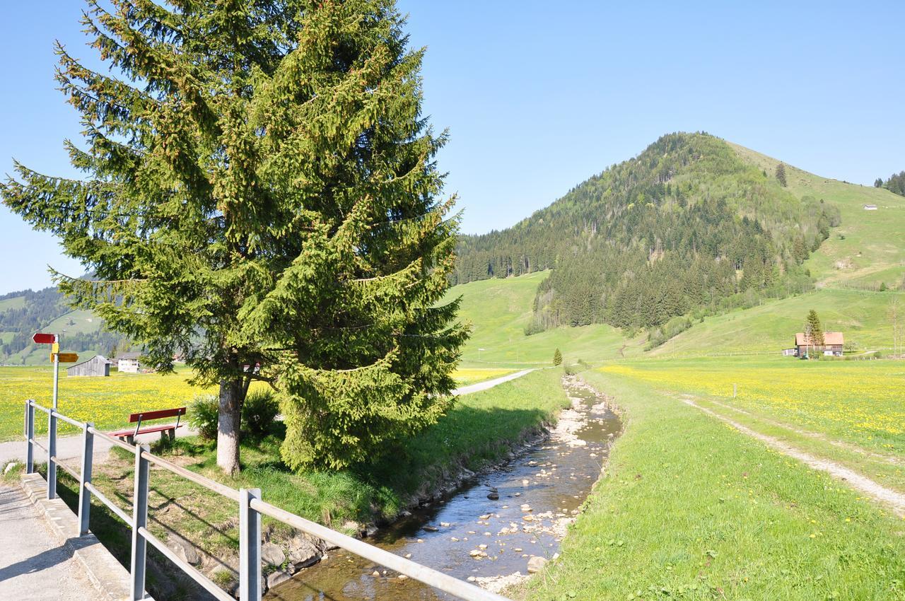 Hotel Garni Rosslipost Unteriberg ภายนอก รูปภาพ
